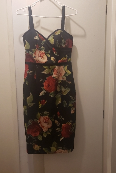Black Halo Daria Floral Print Dress - Picture 2 of 5